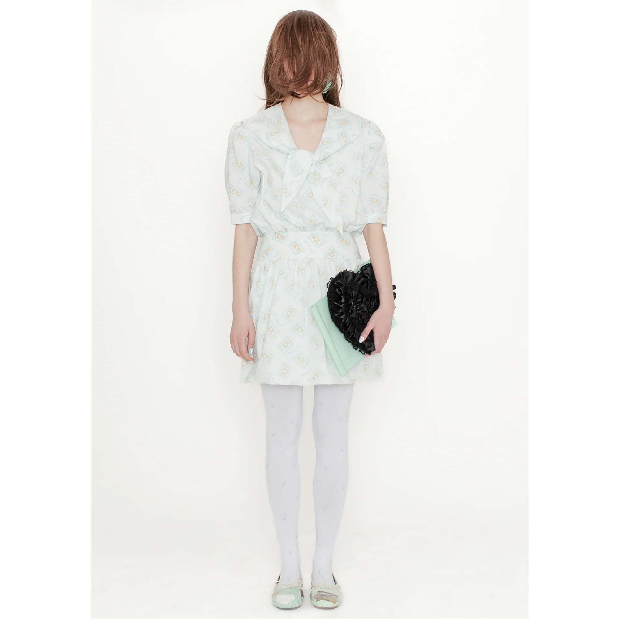 BOW HEART CLUTCH BAG -  BLACK - Image 2