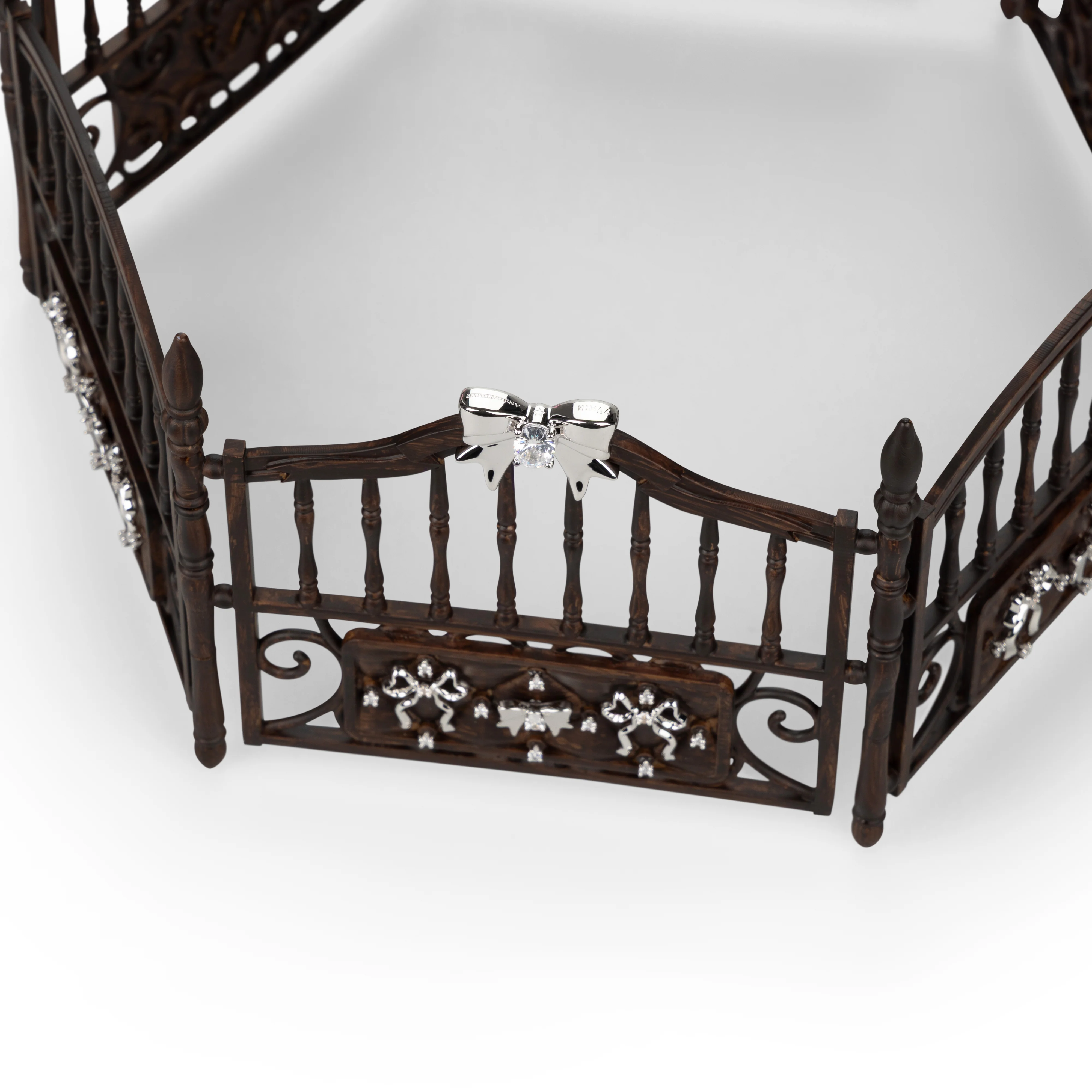 WOOD ASHLEY WILLIAMS X YVMIN  DOLL HOUSE TIARA - Image 3