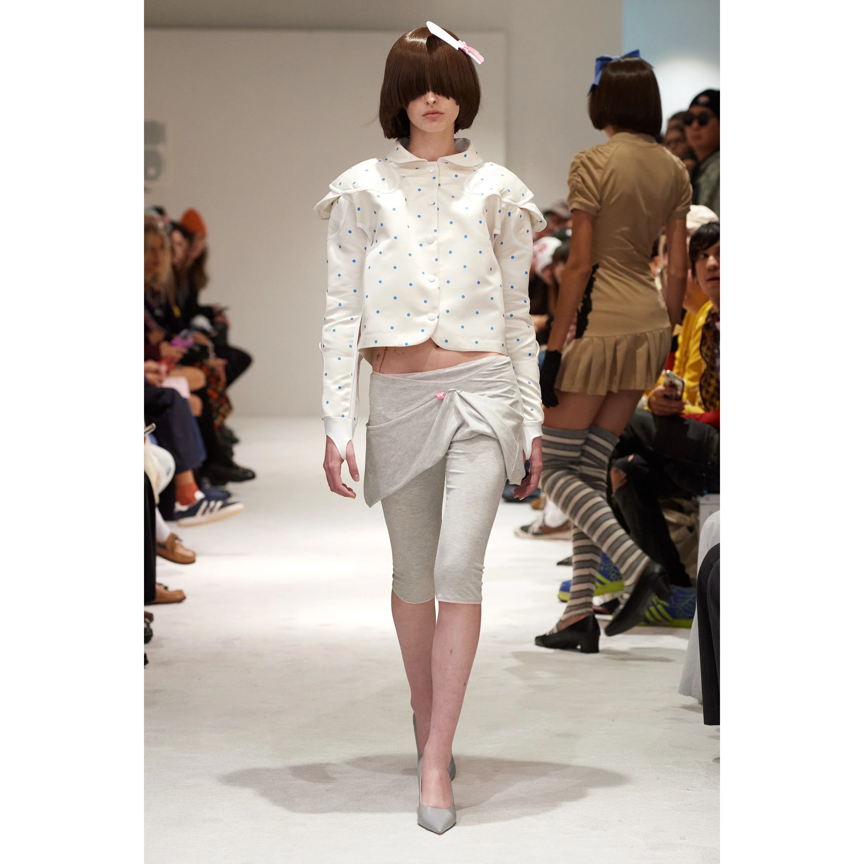 GREY NAPPY PIN SHORTS - Image 2